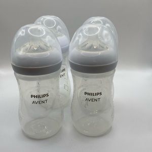 4 Phillips Avent bottles